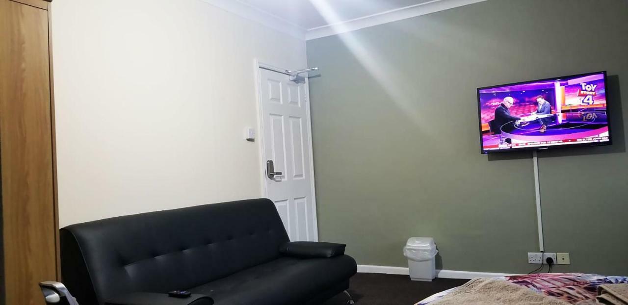 Royal House Slough 호텔 외부 사진